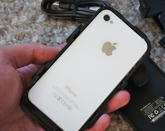 Ультрапрочный чехол-зарядка Morphie Juice Pack Pro для iPhone 4/4s