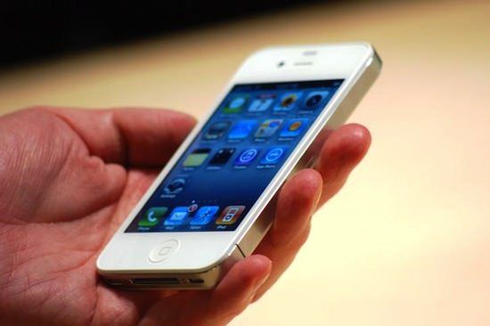 iPhone 4S излучает в 3 раза больше радиочастот, чем Galaxy S III