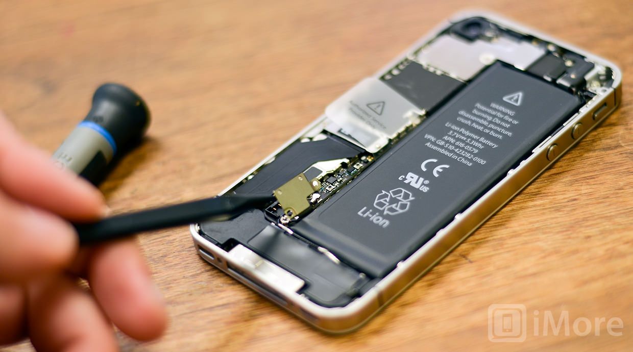 Замена аккумулятора в iPhone 4