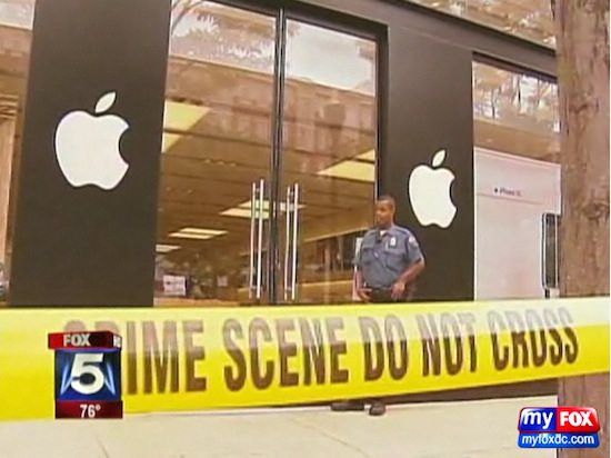 Очередное автомобильное ограбление Apple Store в США
