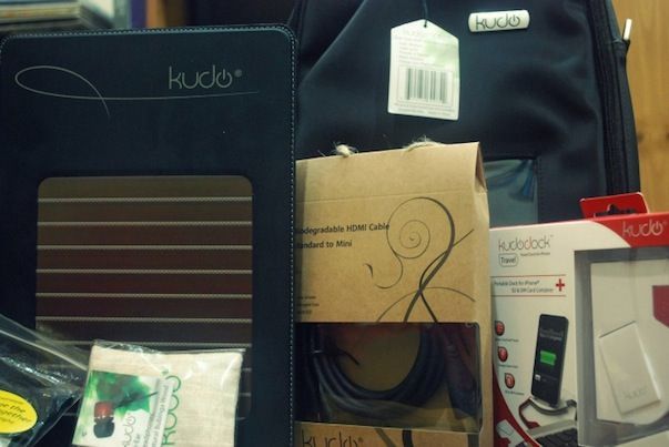 Чехол Kudocase для iPad на солнечных батареях с сумкой Kudomate