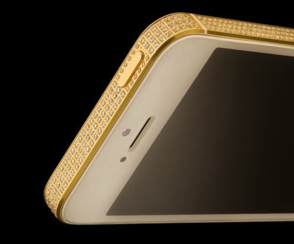 Золотой iPhone 5 от Amosu Couture с кристаллами Swarovski