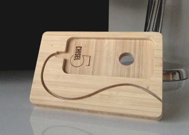 Бамбуковая подставка iSkelter для iPhone 5