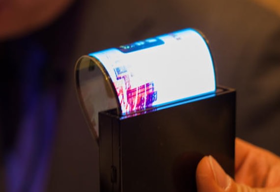 На CES 2013 Samsung показала гибкий дисплей Youm