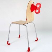 Pega WindUp - стул с зарядкой для iPhone