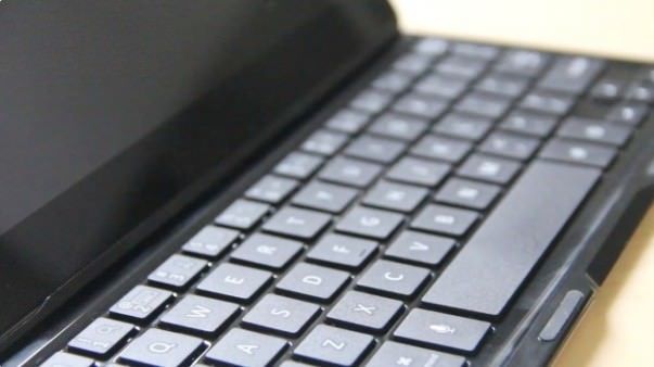 Belkin Ultimate Keyboard Casel имеет удобную клавиатуру