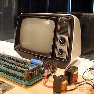 Компьютер Apple образца 1976