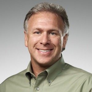 Фил Шиллер продал акций компании почти на 20 миллионов