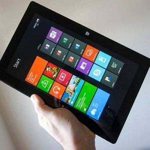 Microsoft закрепила 100-долларовую скидку на планшеты Surface Pro