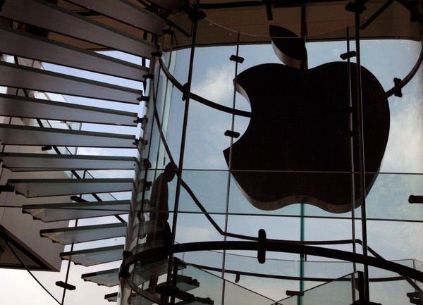 Apple нанимает бывшего вице-президента компании Levi