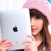 девушка с iPad