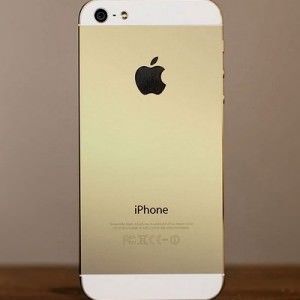 Золотой iPhone с эффектом «брызг шампанского»