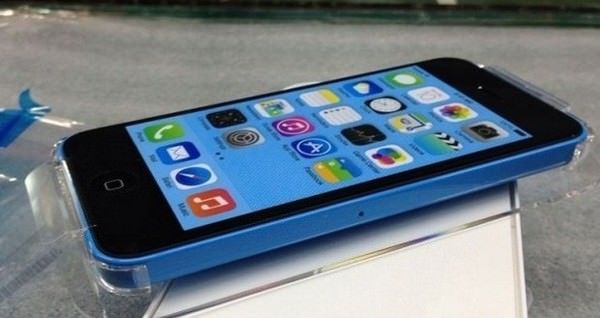 Британские ритейлеры рассчитывают начать продажи новых iPhone 20 сентября
