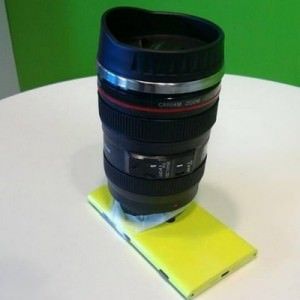 Nokia "троллит" Sony в своем твиттере