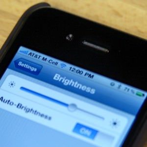 Apple зарегистрировала патент о регулировании яркости отдельных элементов интерфейса