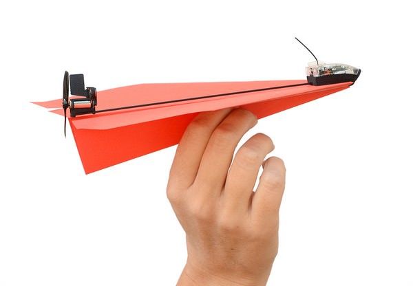 PowerUp 3.0 - бумажный самолетик, управляемый с iPhone