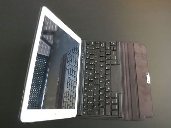 модели чехлов-клавиатур для iPad Air 