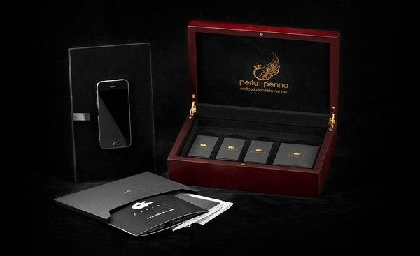 Unico Leone - золотой iPhone 5s от Caviar