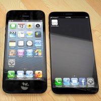 выпуск двух вариантов iPhone