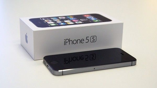 Apple сократила сроки доставки iPhone 5s