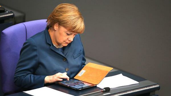 В немецком парламенте запретили пользоваться iPhone