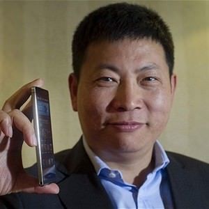 Huawei "троллит" Apple и Samsung