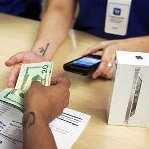 продажи iPhone