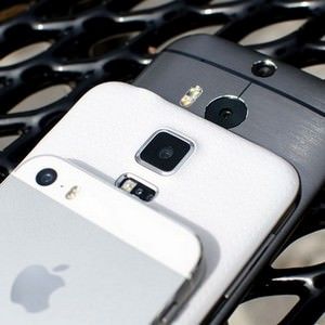iPhone 5s vs Samsung Galaxy S5 vs HTC One (M8)