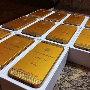 золотые iPhone