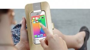 женская сумка с зарядкой для iPhone