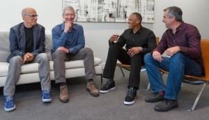 Dr.Dre и Джимми Айовин в гостях у Apple
