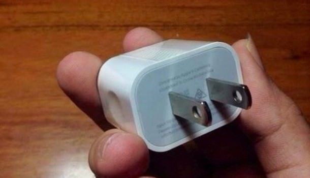 В Сети появились фото обновленных зарядных устройств для iPhone