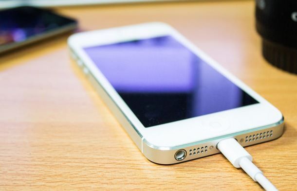 В Сети появились фото обновленных зарядных устройств для iPhone
