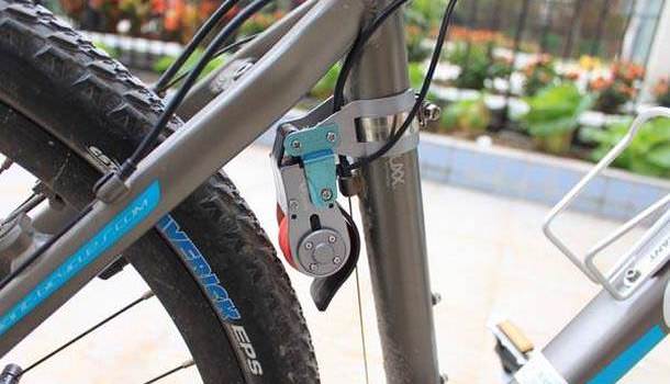 2-in-1 Bike Smartphone Dynamo USB Charger