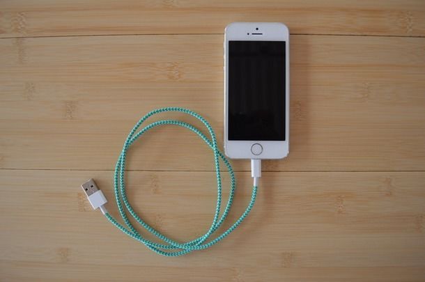 BelayCords – двухсторонний USB-кабель для зарядки смартфонов