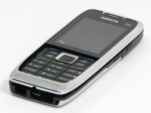 Nokia E51 téléphone
