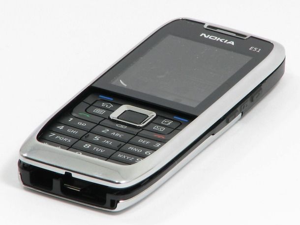 Телефон Nokia E51