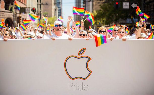 Глава Apple Тим Кук пожертвовал на кампанию в поддержку ЛГБТ 