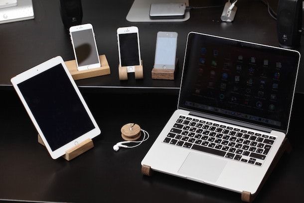 Деревянные аксессуары для iPhone, iPad и Mac от FLINDERS