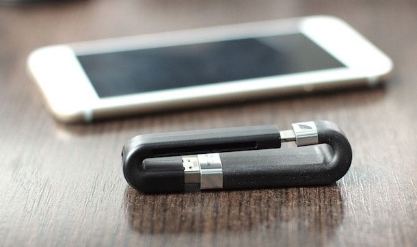 Leef iBridge - компактная Lightning-USB-флешка для iPhone и iPad