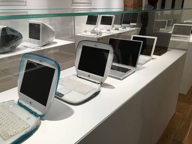 фотографии с выставки Apple Museum в Праге