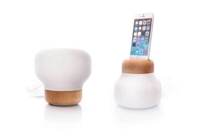 Mushroom Lamp - док-станция для iPhone в форме винтажной лампы