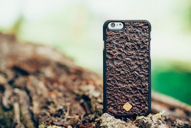 Organika Cases - чехлы для iPhone из кофейных зерен, сена, лепестков роз 