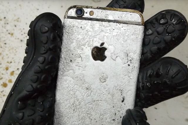 TechRax: iPhone 6s в «Биг-Маке» против смеси серной кислоты с перекисью водорода