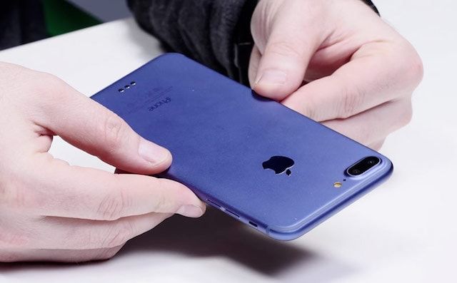 iPhone 7 Plus в синем корпусе