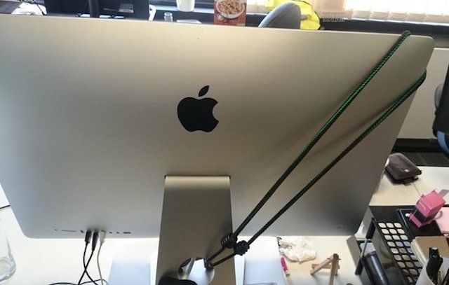 Механизм наклона iMac