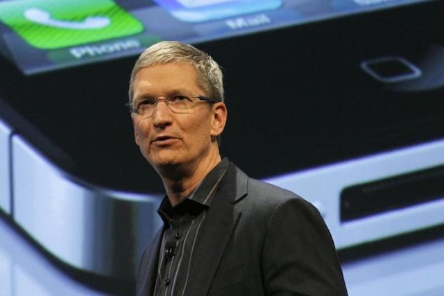 Тим Кук iPhone 4S