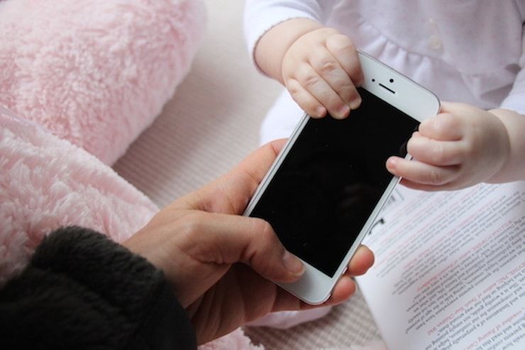 Опрос. Когда (во сколько лет) нужно покупать ребенку первый смартфон | Яблык