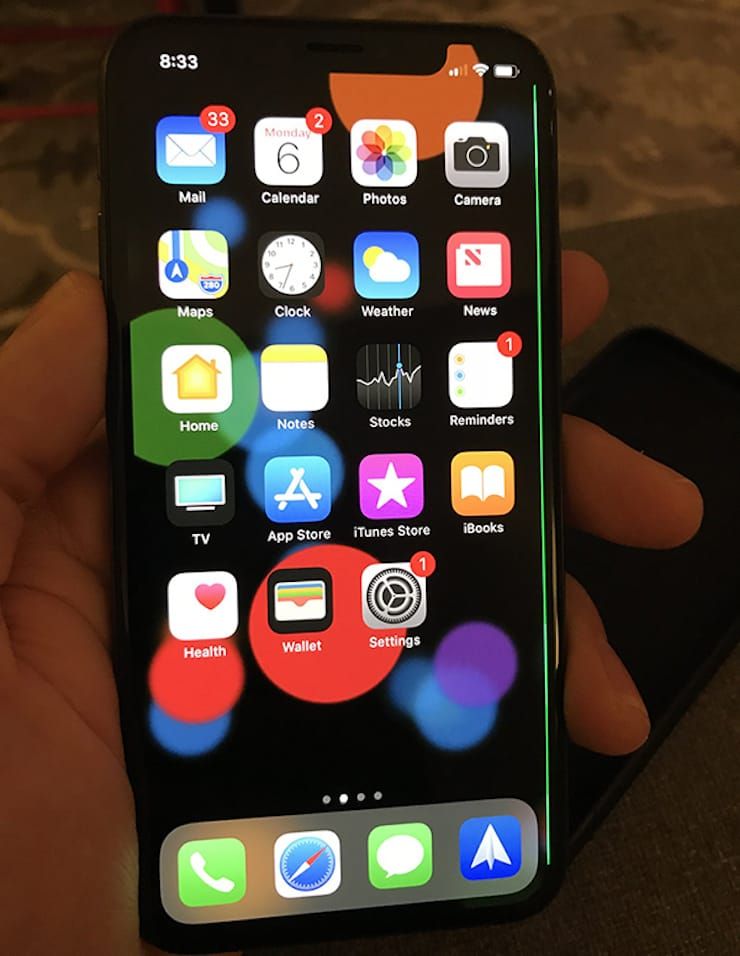 Зеленая полоса на экране iPhone 10 (X)