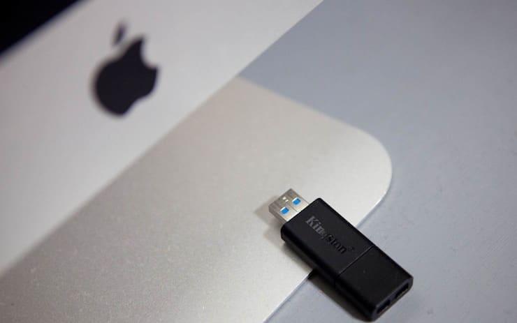 What format to format an external USB drive (flash drive) to work on a Mac
